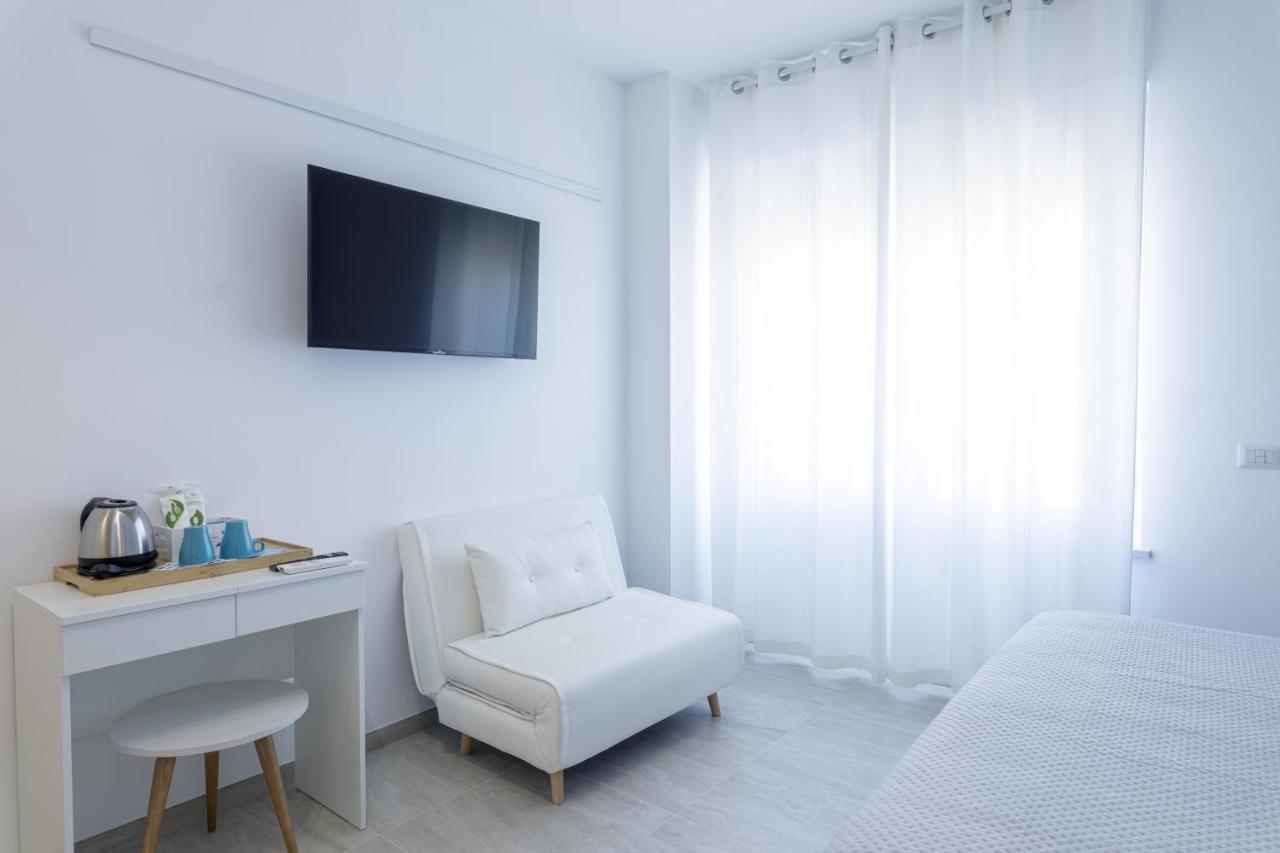 Vista Mare Guest House Чивитанова-Марке Экстерьер фото